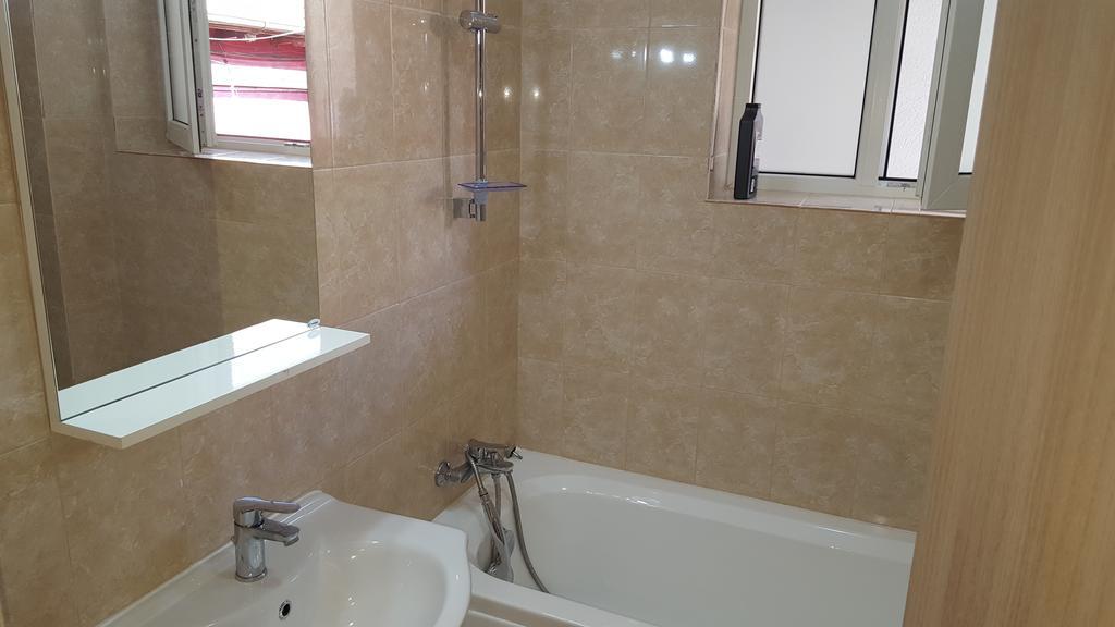 Garsoniere Dinu Appartement Boekarest Buitenkant foto