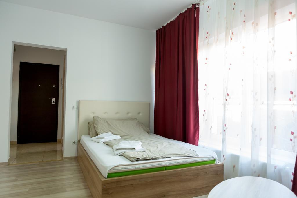 Garsoniere Dinu Appartement Boekarest Buitenkant foto