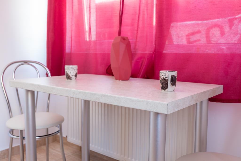 Garsoniere Dinu Appartement Boekarest Buitenkant foto