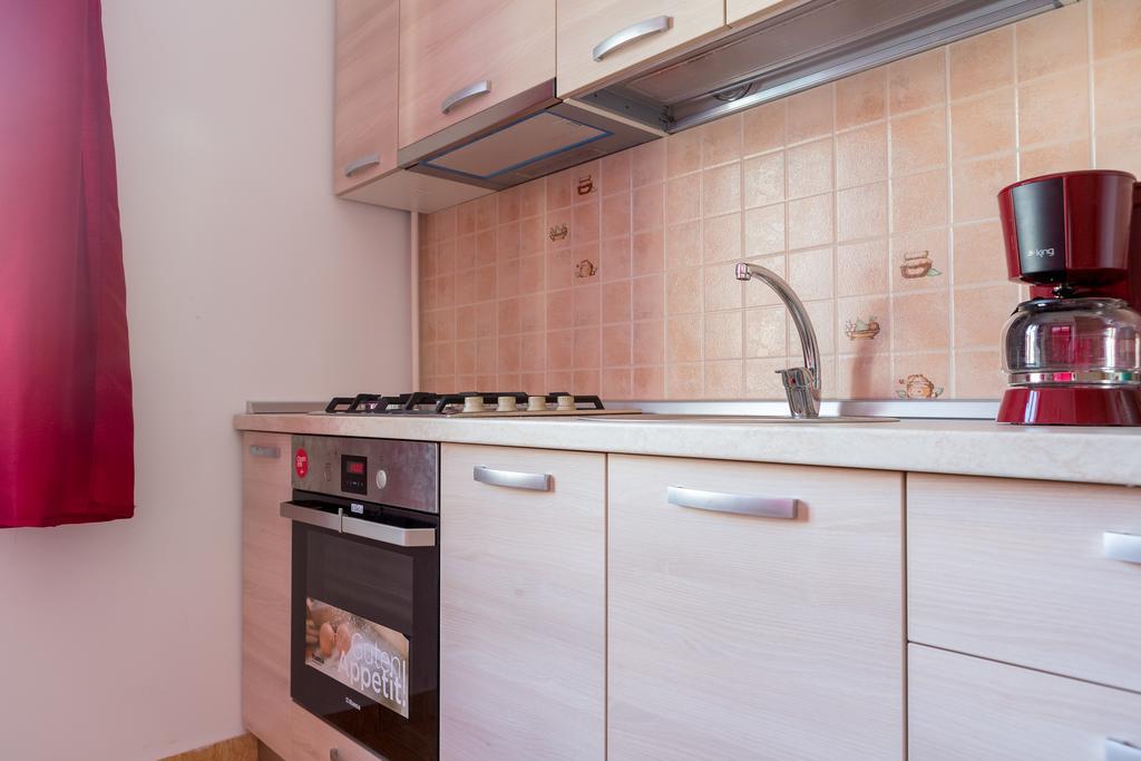 Garsoniere Dinu Appartement Boekarest Buitenkant foto